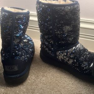 RARE BLUE/SILVER COLOR CHANGING UGG